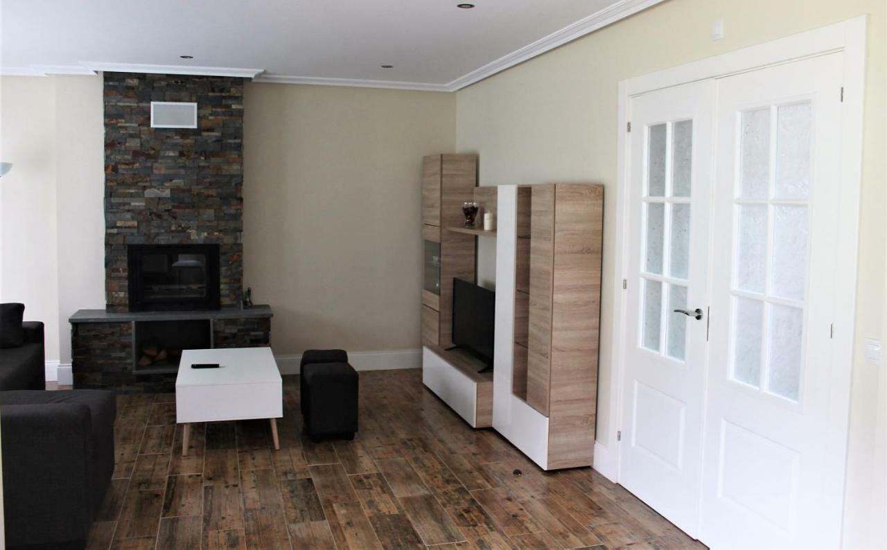 El Limonero De Pria - Casa Vacacional Villa La Pesa ภายนอก รูปภาพ